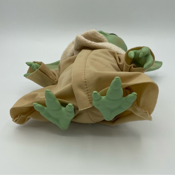 Disney Star Wars Mandalorian Talking Child Grogu Baby Yoda Doll 8 Inch Works - Picture 4 of 7